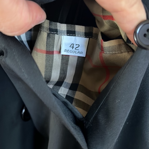 Vintage black Burberry Overcoat - Picture 4 of 13